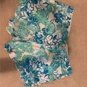 Lilly Pulitzer Blue and Green Floral Women's Shorts